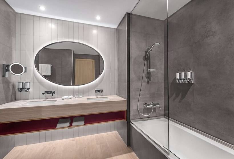 패밀리 룸 바다 전망, Hampton By Hilton Marjan Island