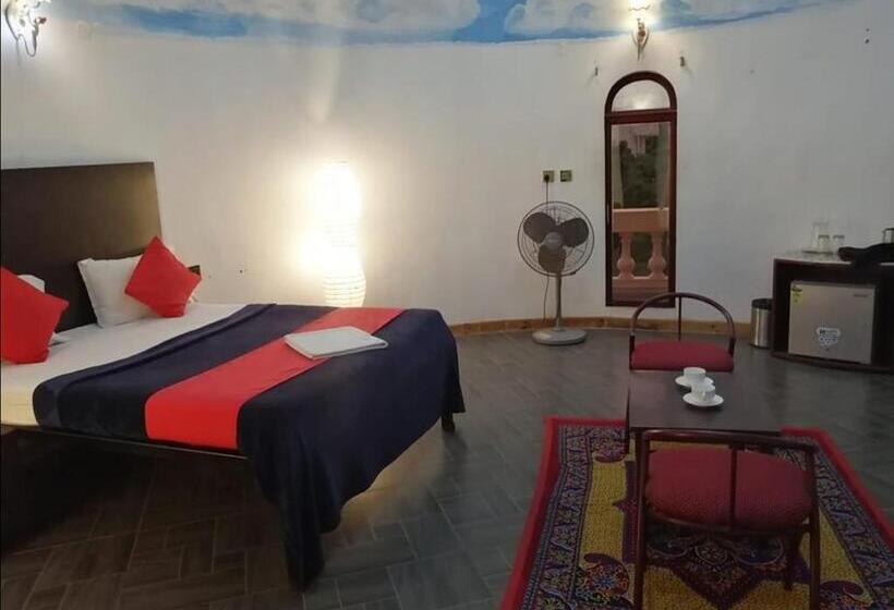 سوییت دوبلکس, Le Apex Home Stay