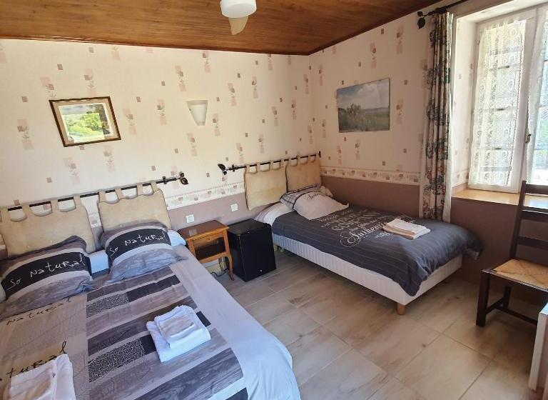 Номер Стандарт Трехместный, Chambres Et Table D Hôtes   Domaine De Bardenat
