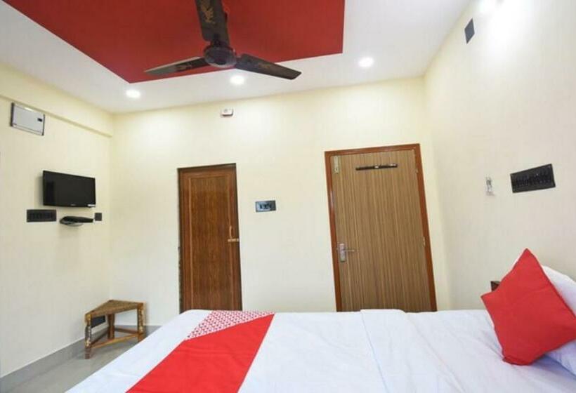 Номер Deluxe, Staymaker Hotel Sannidhyo