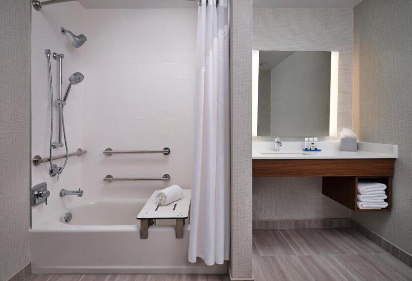 适合残疾人士使用的带超级大床的标准间, Holiday Inn Express & Suites   Lockport, An Ihg