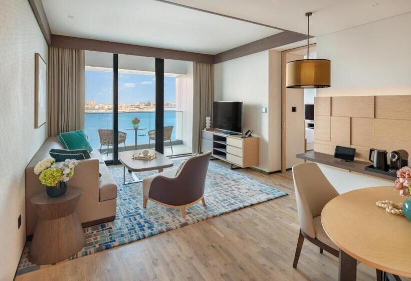 带海景的行政套房, Address Beach Resort