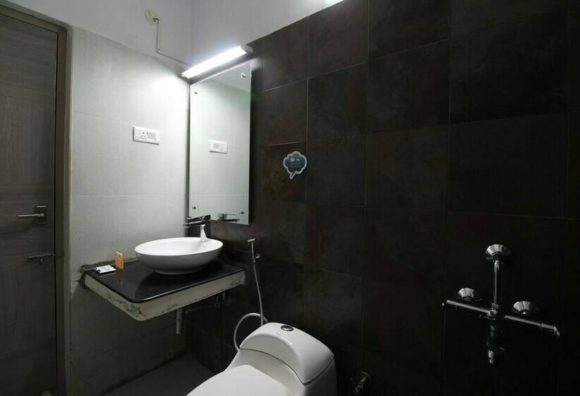 Вилла Deluxe 2 Спальни, La Flora Cloud 9 Yelagiri