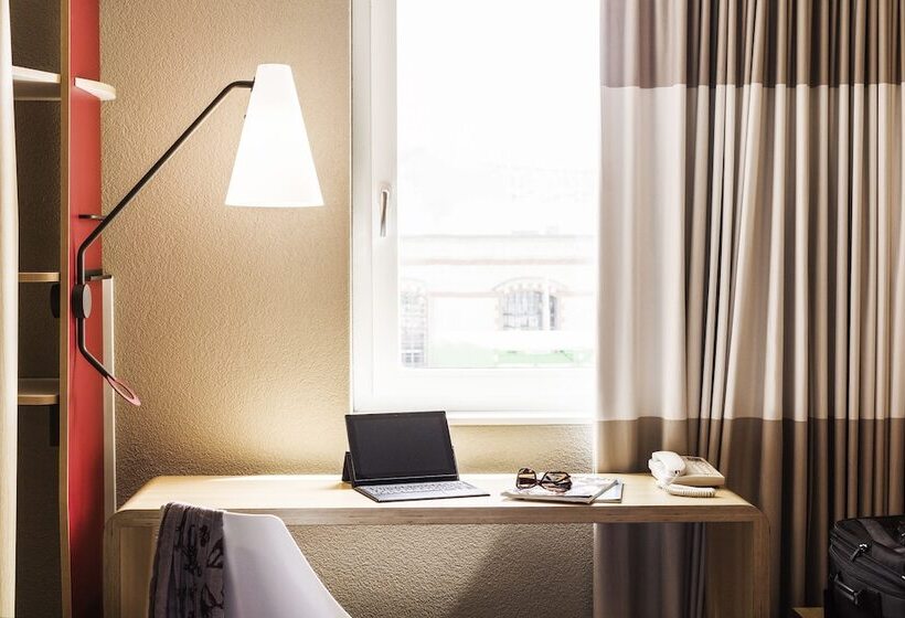 Номер Стандарт, Ibis Winterthur City