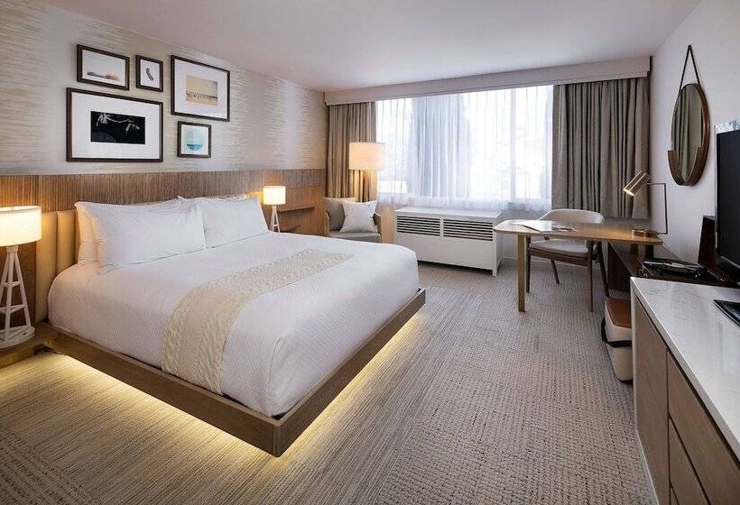 스탠다드 룸 더블 침대, Belamar Hotel Manhattan Beach, Tapestry Collection By Hilton