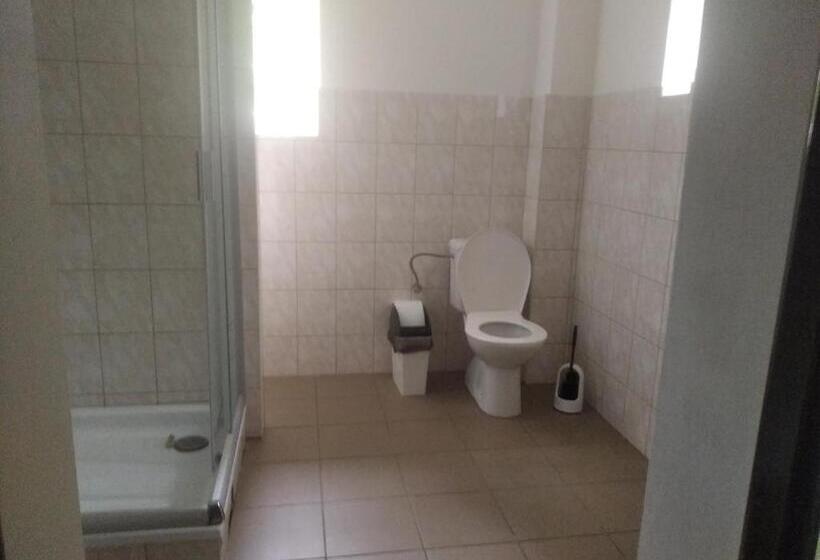 Апартаменты 2 Спальни, Chata Tokáň