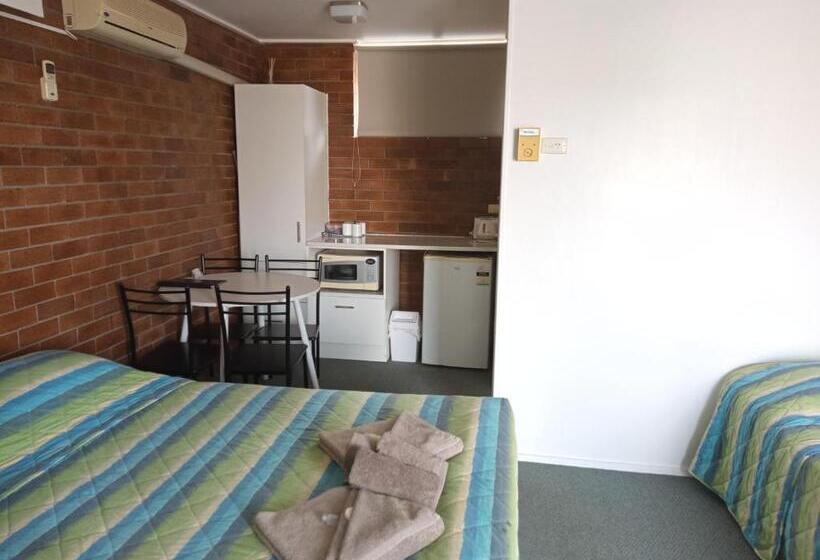 4인용 스탠다드 룸, Millmerran Motel