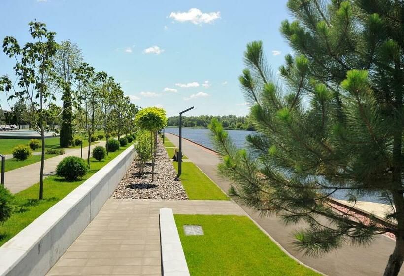Люкс Вид на Реку, Riviera Zoloche Resort & Spa