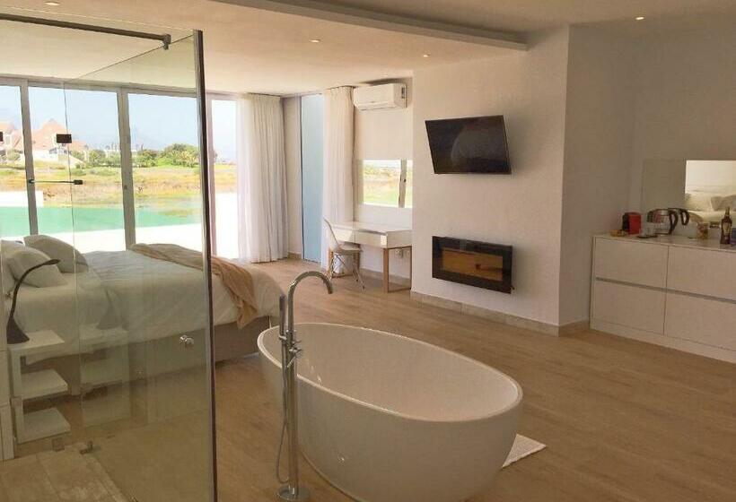 스위트 킹사이즈 침대, Peach On Beach Boutique Guesthouse