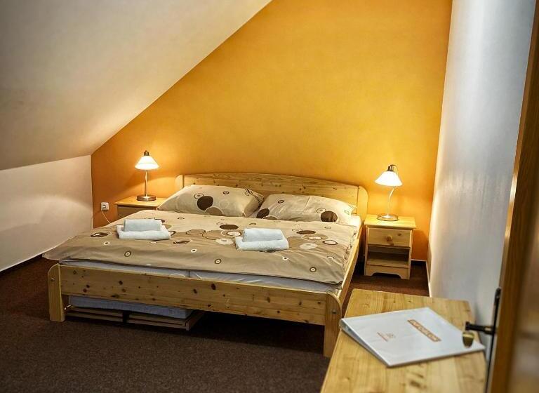 Номер Стандарт, Horský Hotel Sněženka