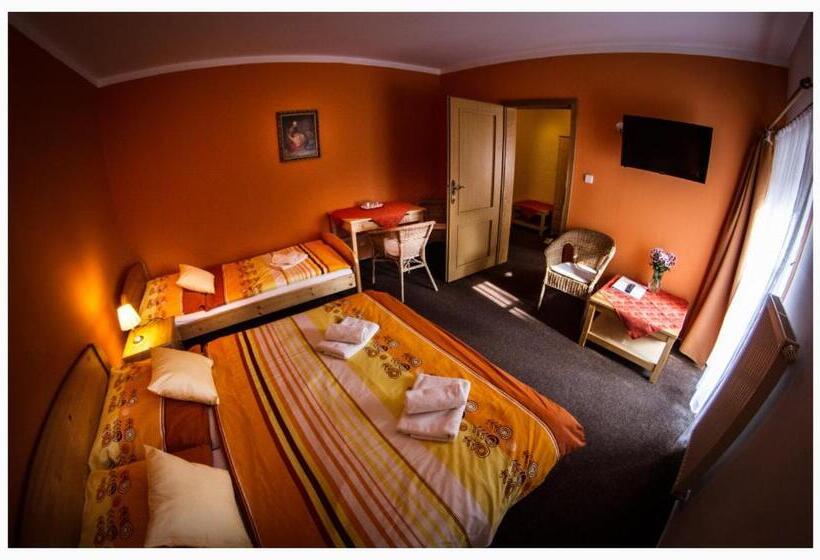 Семейный Номер, Horský Hotel Sněženka