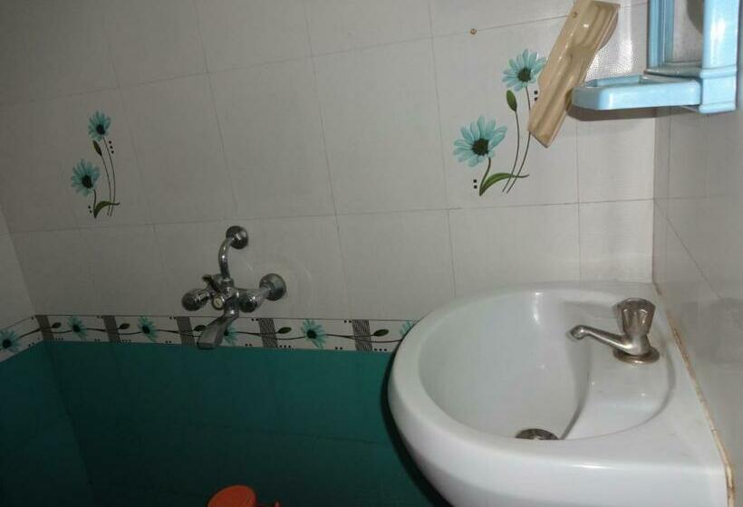 豪华房间, R M Guest House