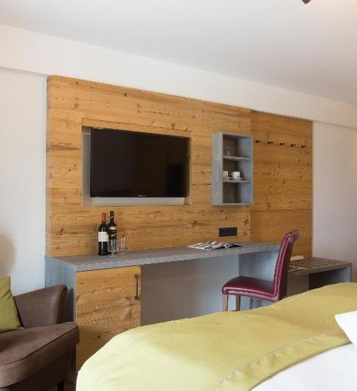 Номер Superior с Балконом, Og's Golf Lodge