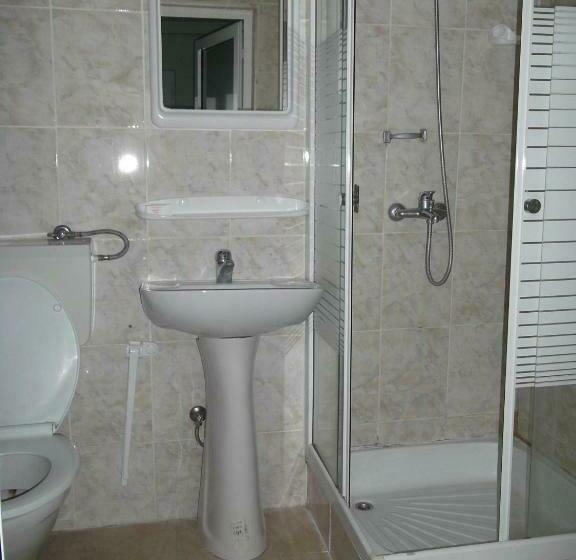اتاق استاندارد یک نفره, Hostel „la Galan”