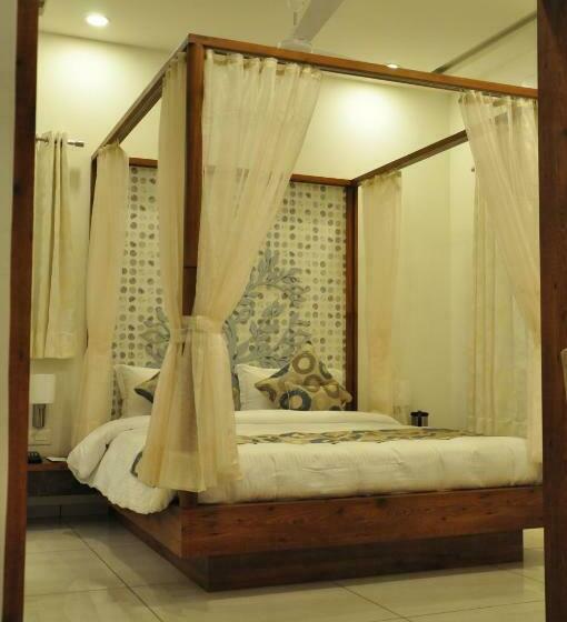 Люкс Кровать Кинг, Kalyan S   Mansingh Inn