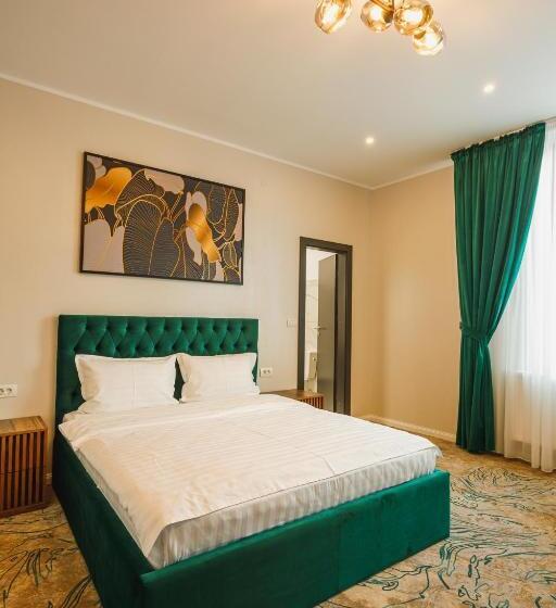اتاق لوکس, Motel Andra