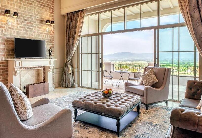 Люкс, Mövenpick Resort Khao Yai