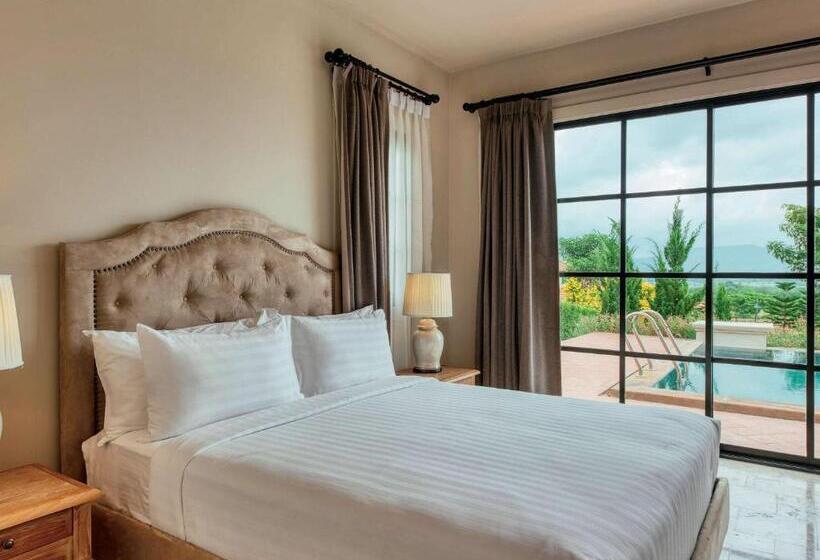 Вилла 2 Спальни, Mövenpick Resort Khao Yai