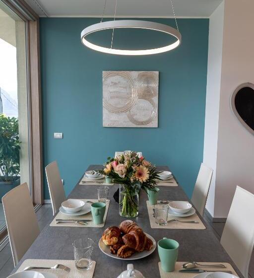 带4个卧室的公寓, Bellagio Village  4 Apartments By The Lake   Seasonal Warm Pool And Sauna