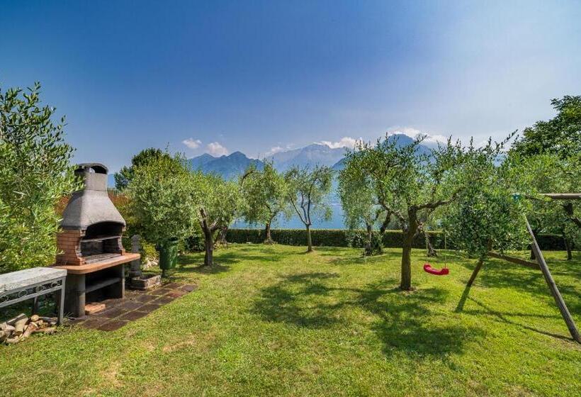 Апартаменты 2 Спальни, Bellagio Village  4 Apartments By The Lake   Seasonal Warm Pool And Sauna