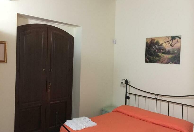 标准单人间, Oasi Di Francesca