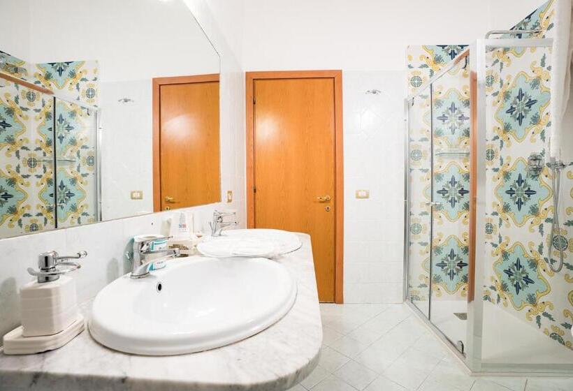 Junior Suite, Fontana