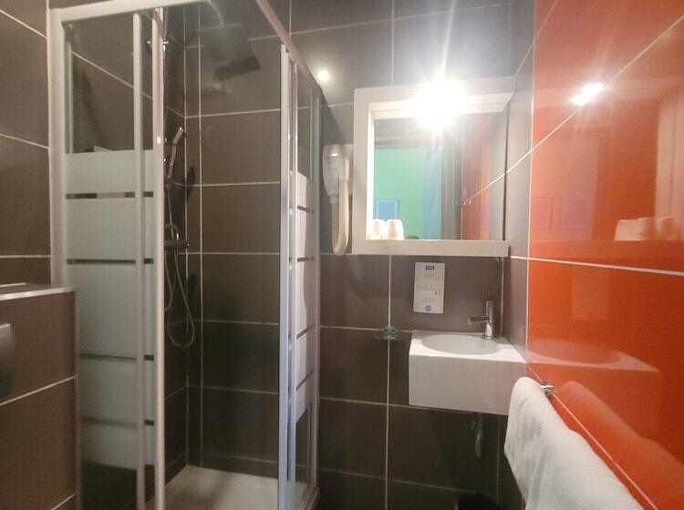Номер Стандарт, Kyriad Orange Centre Ville 3 Stars   Hotel Restaurant   La Galerie D Art Des Princes   Provence Alpe