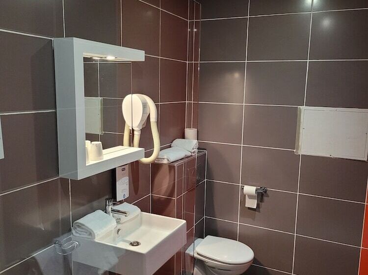 Номер Стандарт, Kyriad Orange Centre Ville 3 Stars   Hotel Restaurant   La Galerie D Art Des Princes   Provence Alpe