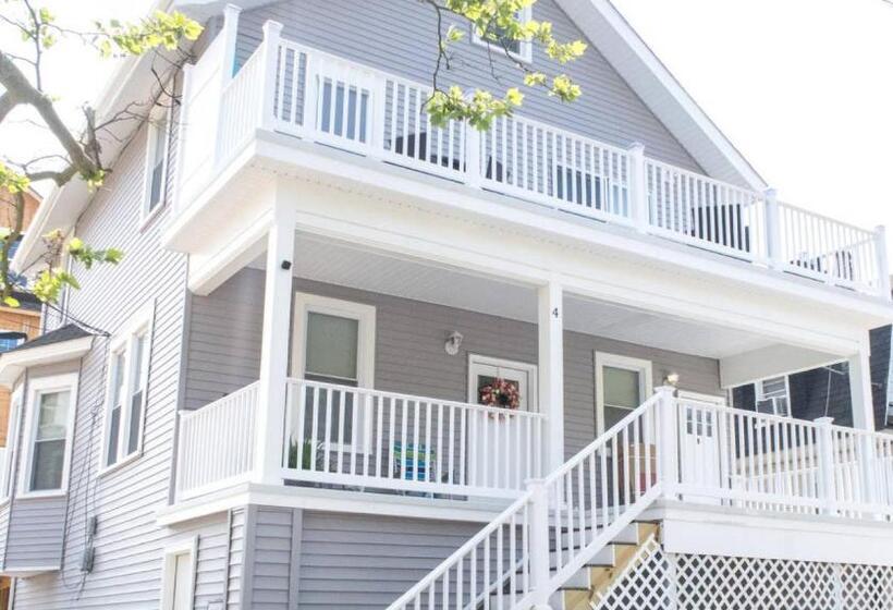 침실 1개 주택, 2 Blocks From Beach Sleeps 16