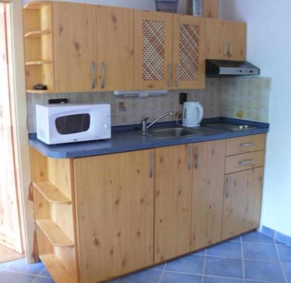 침실 2개 아파트, Apartmány Yellow