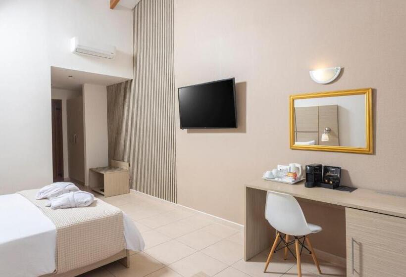Полулюкс с Бассейном, Alia Palace Hotel   Adults Only 16+