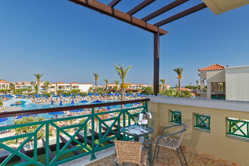 بانگلوی استاندارد, Lindos Princess Beach
