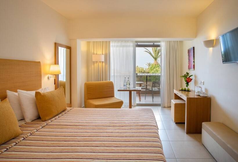 Номер Стандарт Вид на Сад, Blue Sea Beach Affiliated by Melia