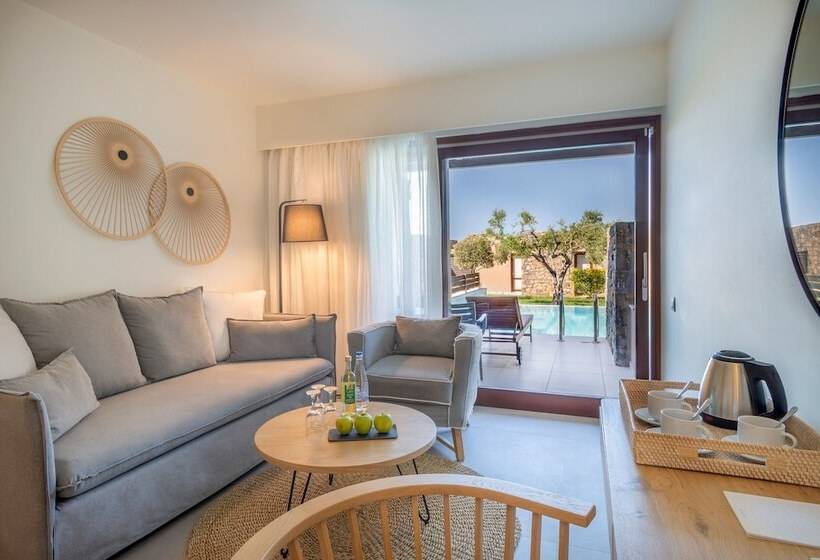 Полулюкс с Бассейном, Blue Sea Beach Affiliated by Melia