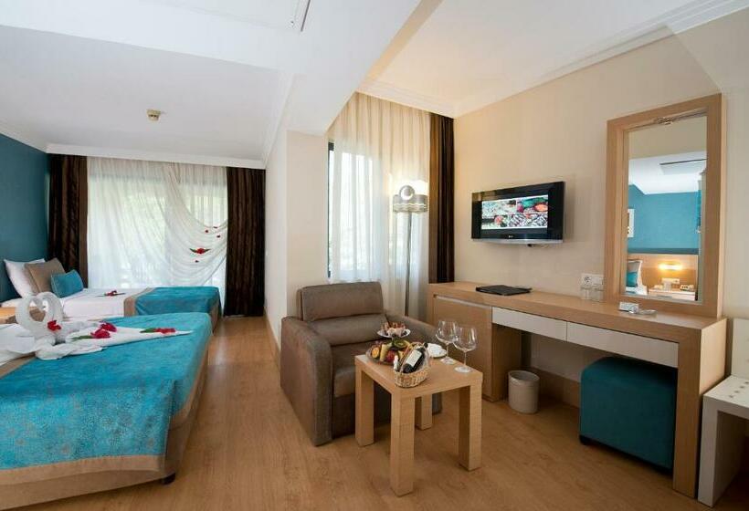 Номер Стандарт Трехместный, Limak Limra Hotel & Resort Kemer   Kids Concept