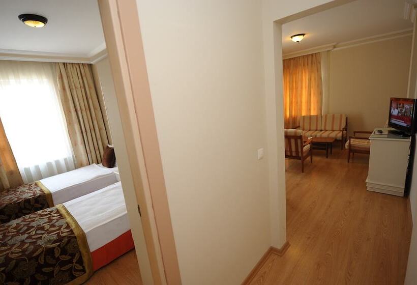 سوییت جونیور, Suite Laguna Otel
