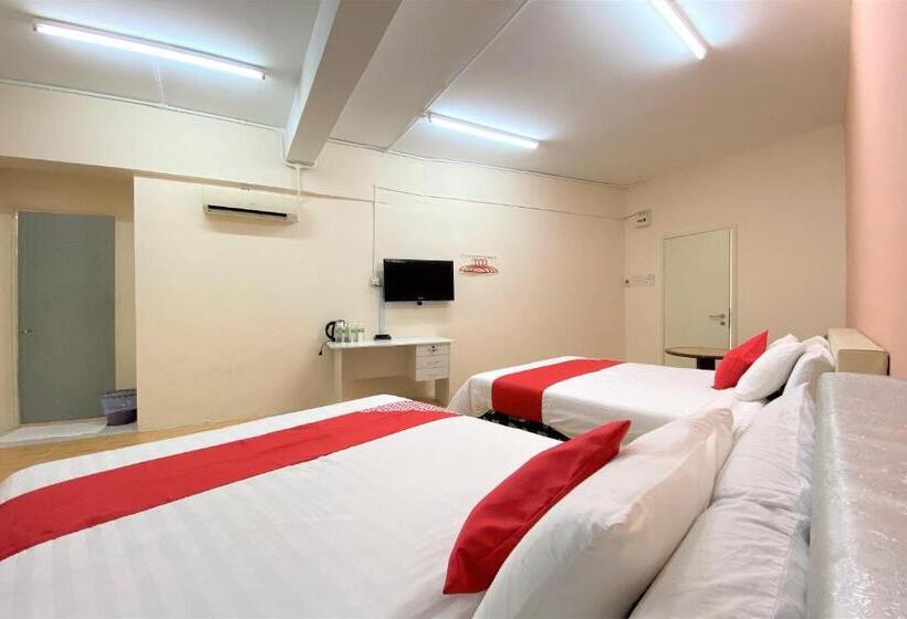 Family Suite, Oyo 89540 B  Penang