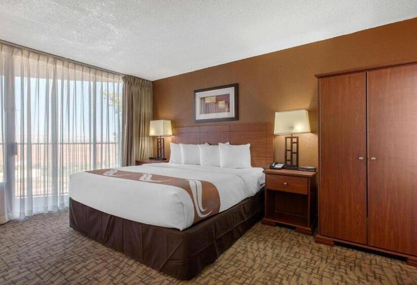장애인을 위한 킹사이즈 침대 스탠다드 룸, Quality Inn View Of Lake Powell  Page