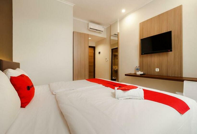 Номер Стандарт, Reddoorz Plus Near Lippo Mall Kemang 2