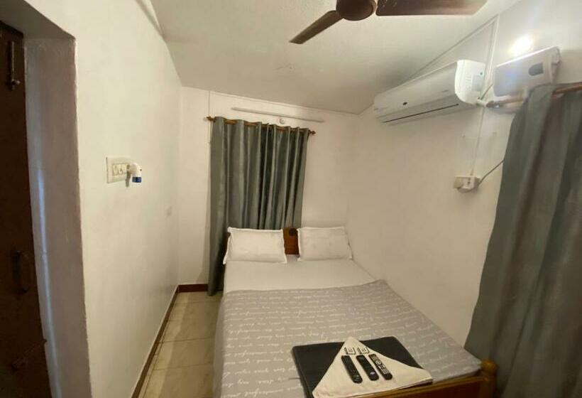 标准间带阳台, The Sea Shelter Home Stay