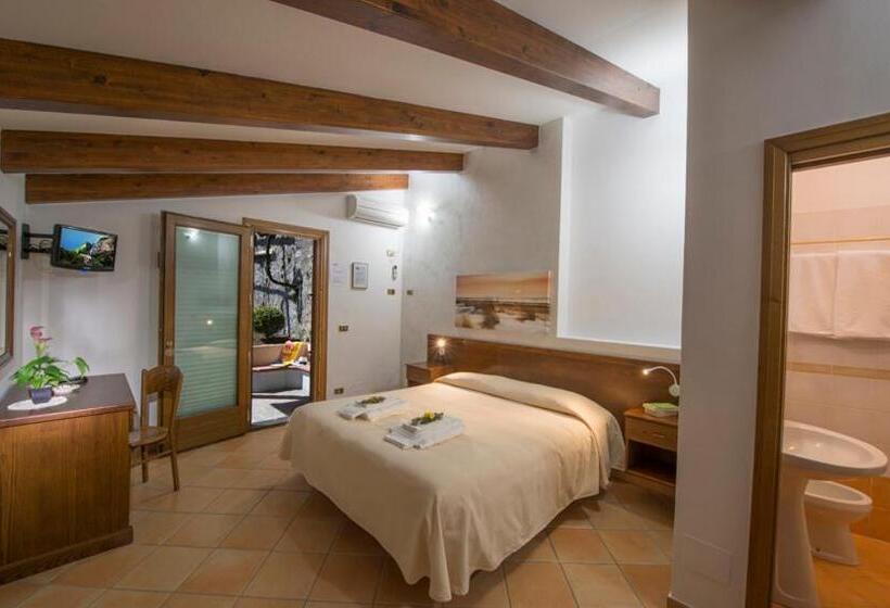 带海景的标准房, B&b Il Nespolo
