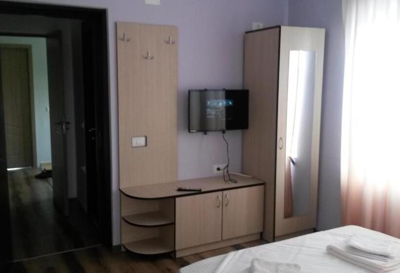 سوئیت 2 خوابه, Casa Alba