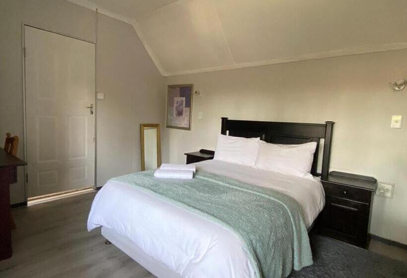 Номер Стандарт Вид на Сад, Ndzuti Guest House