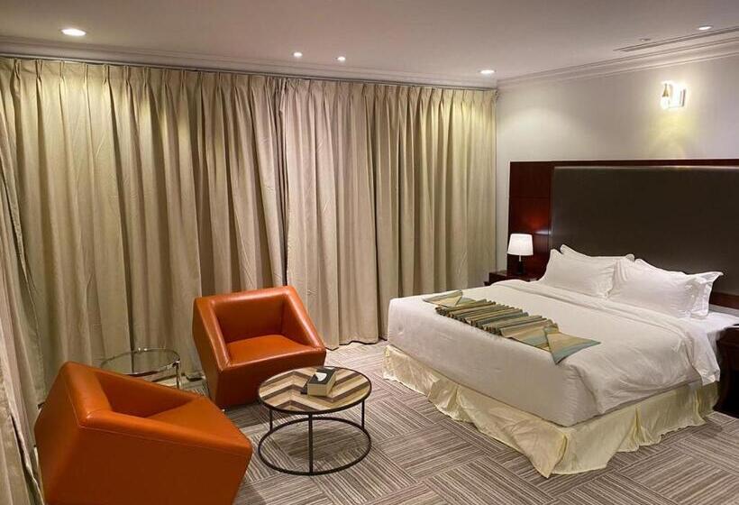 3 Bedroom Suite, Al Wadaq