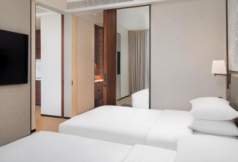 Королевский Люкс, Hyatt Regency Phnom Penh