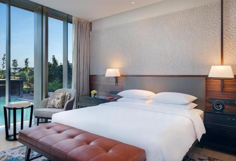 Королевский Люкс, Hyatt Regency Phnom Penh