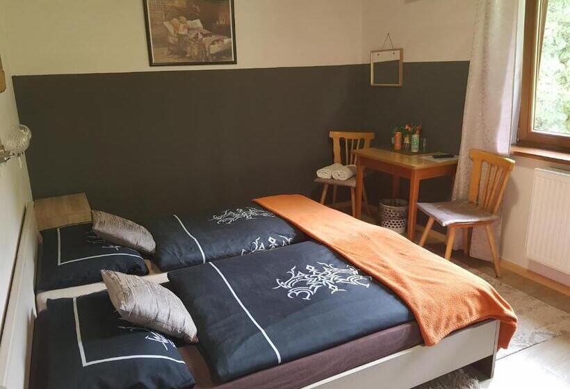 Номер Economy, Tattoo Pension Mit Restaurant Und Tattoo Studio