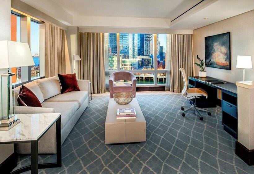 전망 주니어 스위트, Intercontinental Boston, An Ihg