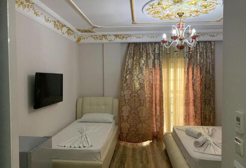 带阳台的三人标准间, Antalya   Beach Durres