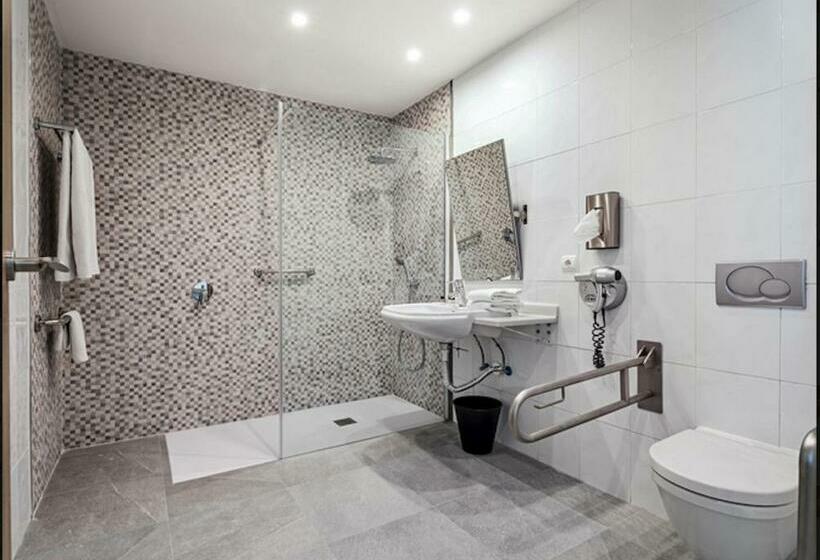 اتاق استاندارد برای معلولان, Puerta De Bilbao